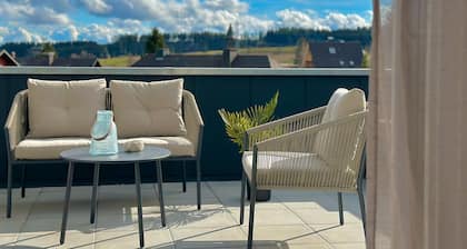 Apartamento 'Michou' con vistas a la montaña, terraza privada y balcón