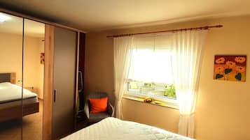 1 bedroom, iron/ironing board, free WiFi