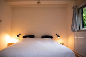 2 soverom, strykejern/-brett og wi-fi (inkludert)