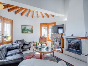 Fernseher, Kamin