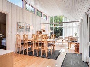 Dining - "Valentin" -  from the sea by Interhome (Hals)