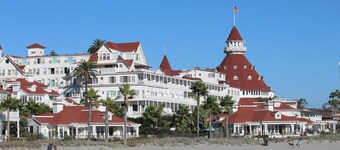 Bay View Bungalow - Sunset Water Views