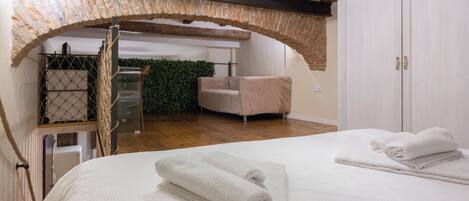 1 bedroom, travel crib, free WiFi