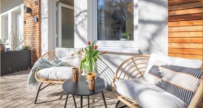 Gemütliche Ferienwohnung mit Terrasse – ruhige Lage nahe See und Strand