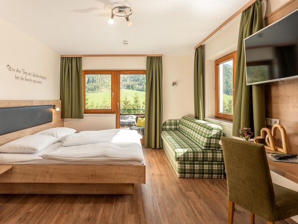 1 bedroom, in-room safe, WiFi, bed sheets