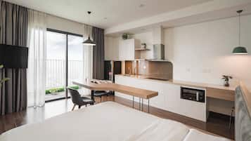 Basic Apartment, Balcony | 1 bedroom, desk, free WiFi, bed sheets