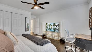 2 soverom, strykejern/-brett, wi-fi (inkludert) og sengetøy