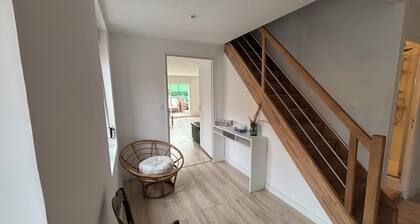 Fully renovated, air-conditioned farmhouse with jacuzzi