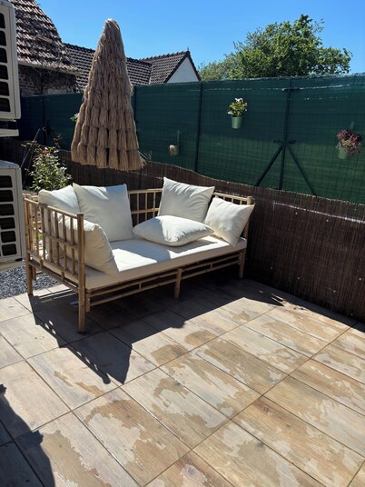 Fully renovated, air-conditioned farmhouse with jacuzzi