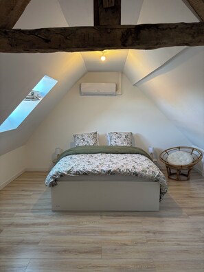 2 soverom, strykejern/-brett, reiseseng for barn og wi-fi (inkludert)