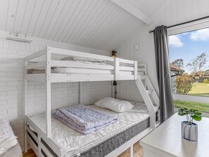 2 bedrooms, internet