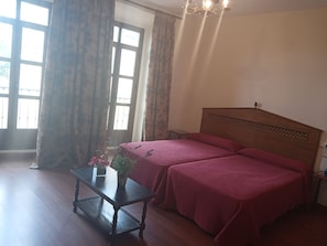 Deluxe Triple Room, City View