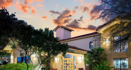 Coratel Inn and Suites By Jasper Wonderland