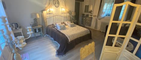 Habitación doble, para no fumadores, vista al jardín | Wifi gratis