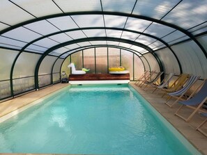 Indoor pool - Chic & Charme Cottage (Suzay)