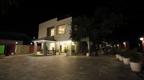 Fachada da propriedade