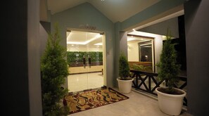 واجهة المنشأة