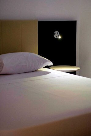 2 bedrooms, in-room safe, desk, travel crib