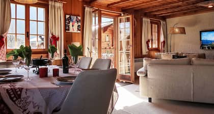 Confortable appartement pour 8 personnes avec WIFI, TV, balcon, vue panoramique et parking