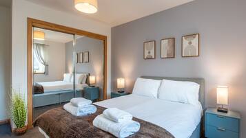 2 bedrooms, travel crib, free WiFi
