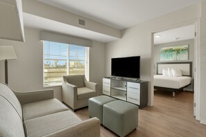 2 bedrooms, desk, iron/ironing board, travel crib