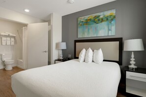 2 Schlafzimmer, Schreibtisch, Bügeleisen/Bügelbrett, Reisekinderbett