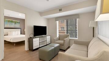 2 bedrooms, desk, iron/ironing board, travel crib