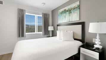 3 Schlafzimmer, Schreibtisch, Bügeleisen/Bügelbrett, Reisekinderbett