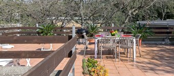 Beautiful  villa for 6 guests with WIFI, A/C, TV, terrace, pets allowed and panoramic view