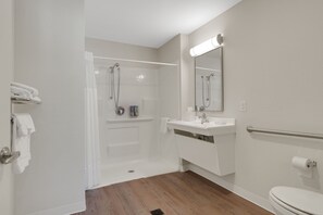 Articles de toilette gratuits, sèche-cheveux, serviettes fournies