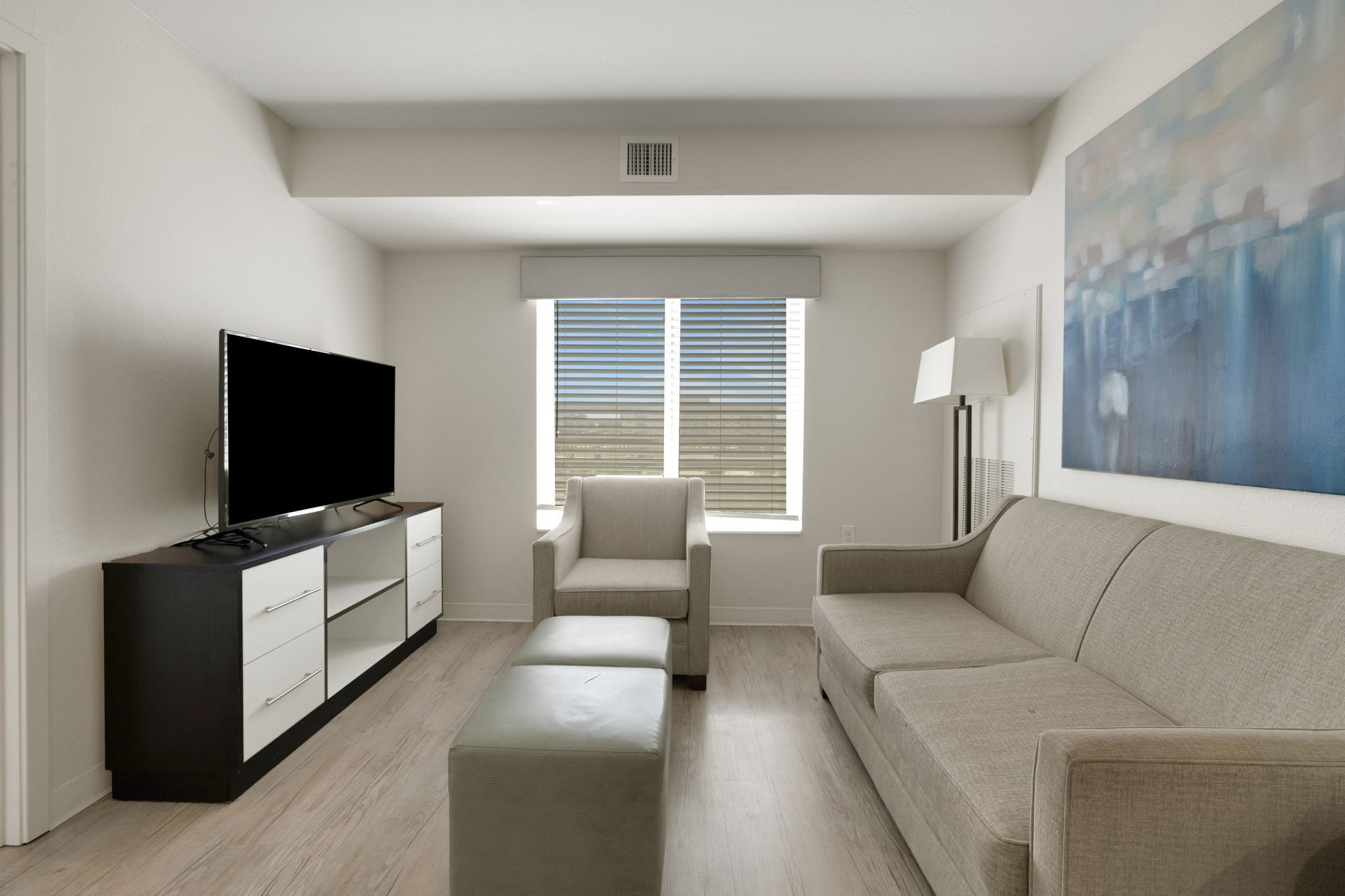 Télévision, espaces bureaux