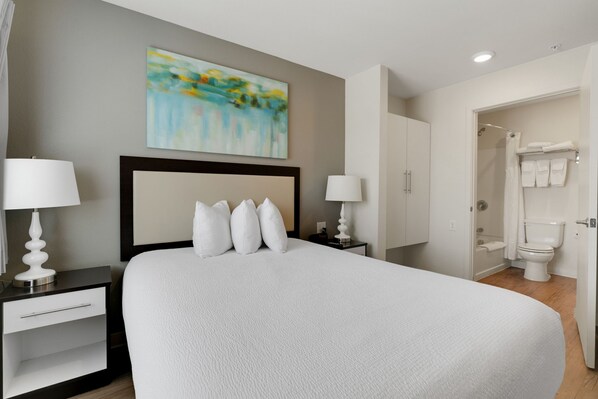 2 bedrooms, desk, iron/ironing board, free WiFi