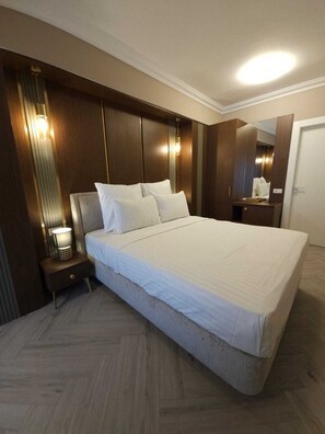 Habitación doble superior | Cortinas opacas, wifi gratis, ropa de cama