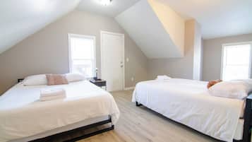 4 Schlafzimmer, Schreibtisch, Bügeleisen/Bügelbrett, kostenloses WLAN