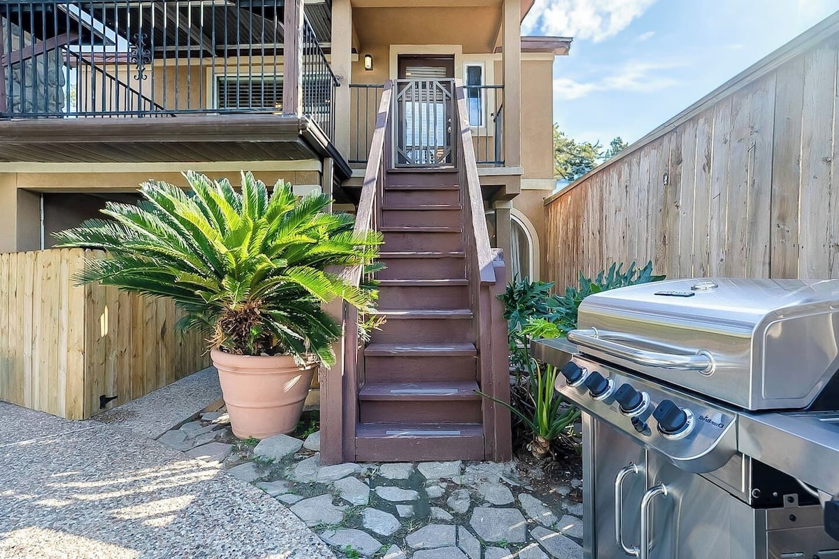 Photo 19 of Texas Big + Pool + Hottub + Bar + 8 bedroom+ Ping Pong + Mother-in-Law Suite