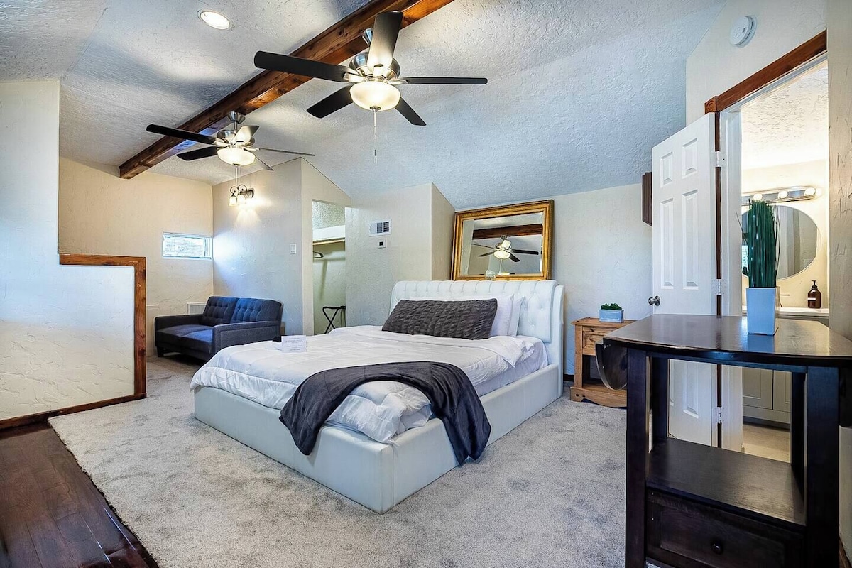 Photo 17 of Texas Big + Pool + Hottub + Bar + 8 bedroom+ Ping Pong + Mother-in-Law Suite