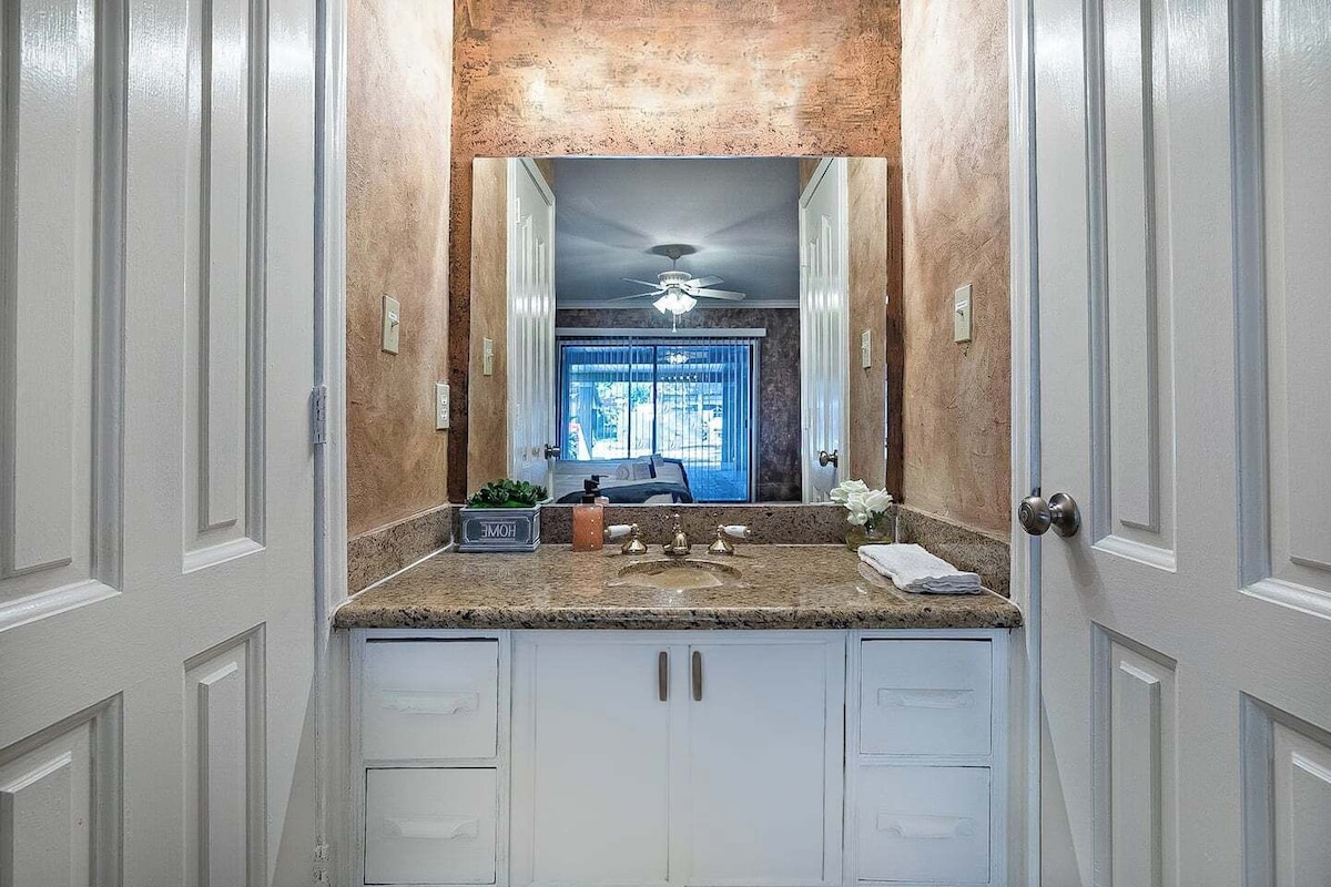 Photo 32 of Texas Big + Pool + Hottub + Bar + 8 bedroom+ Ping Pong + Mother-in-Law Suite