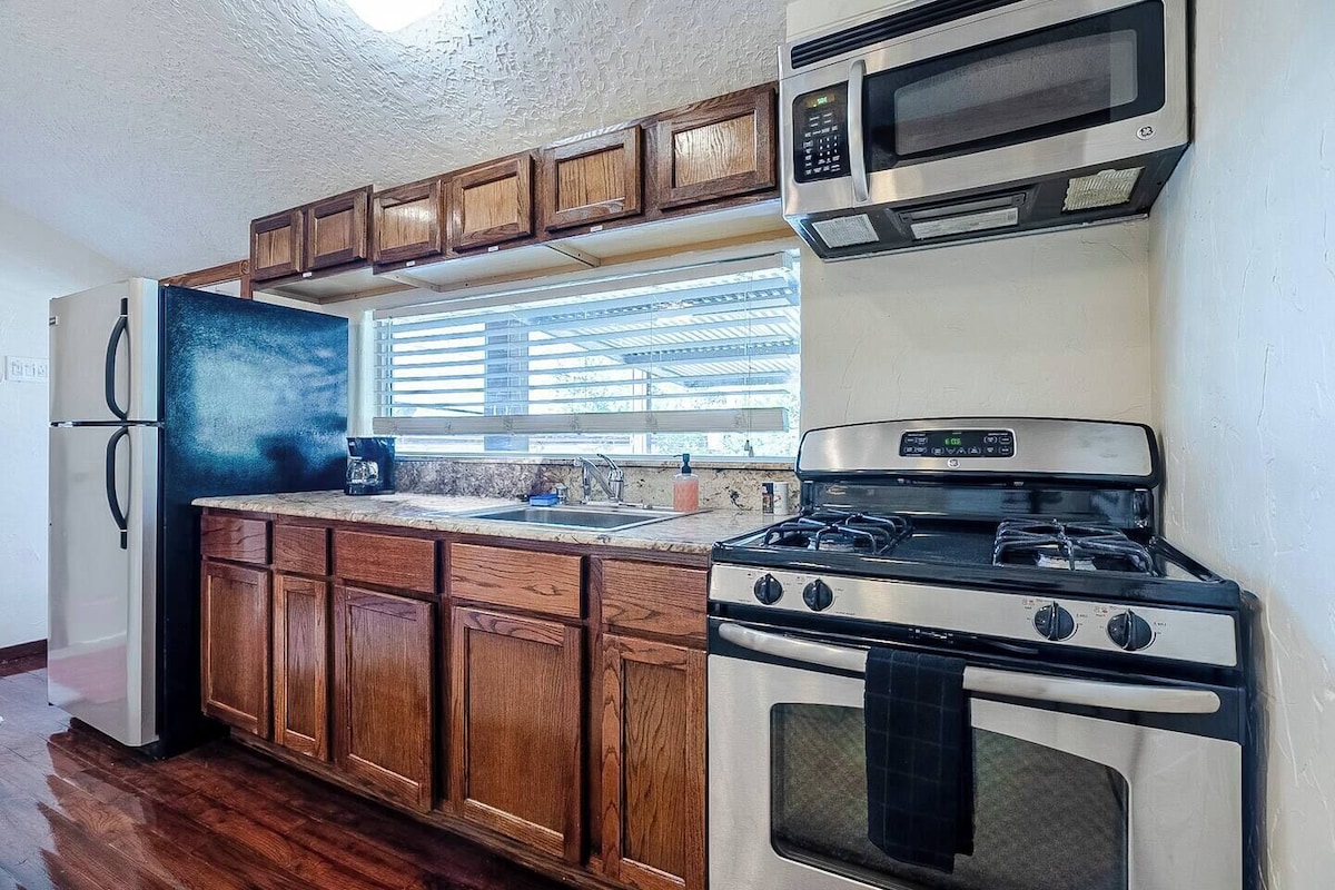 Photo 18 of Texas Big + Pool + Hottub + Bar + 8 bedroom+ Ping Pong + Mother-in-Law Suite