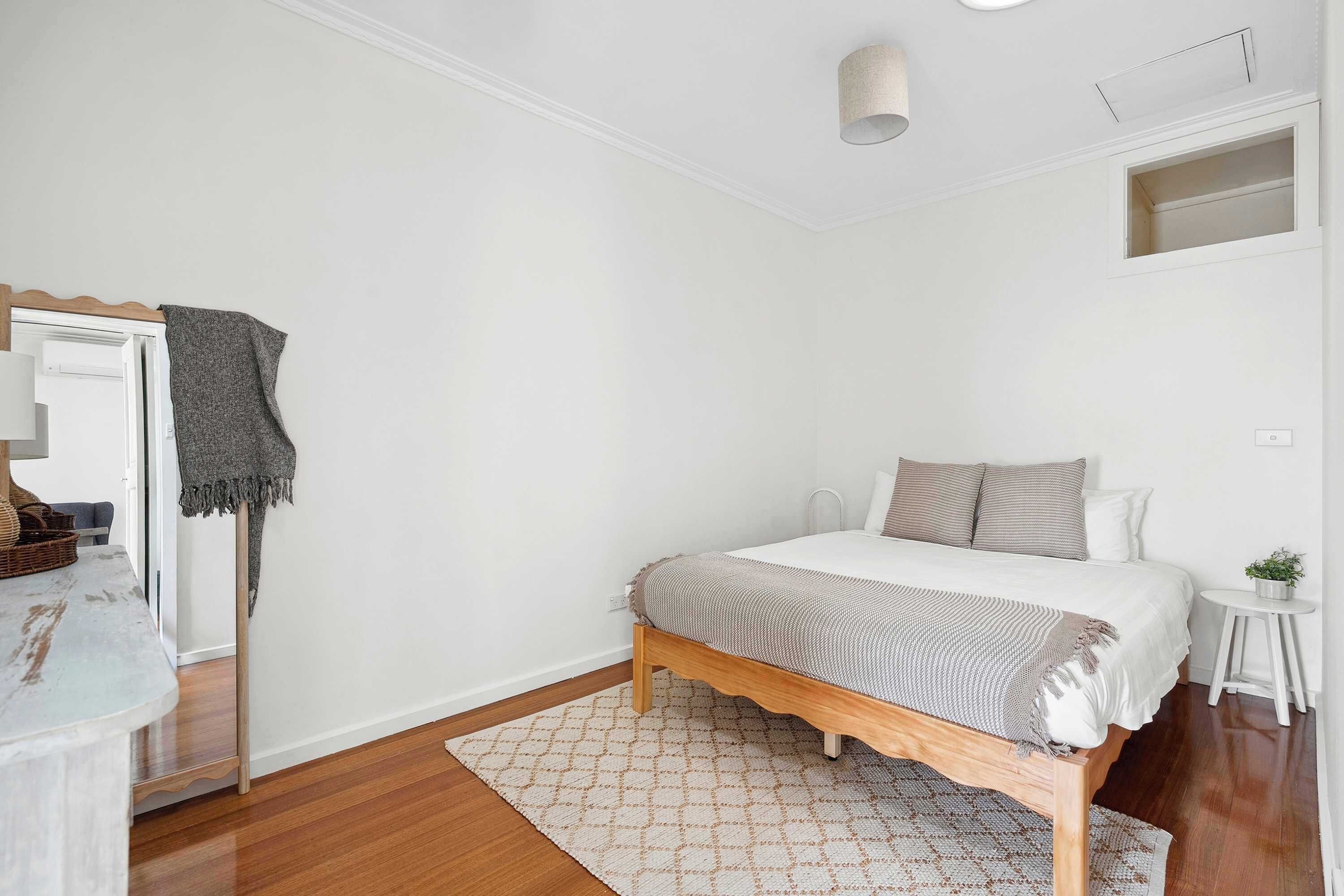 1 bedroom, iron/ironing board, travel cot, WiFi
