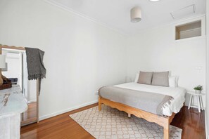 1 bedroom, iron/ironing board, travel cot, WiFi