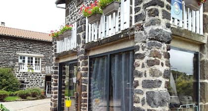 Gemütliche Unterkunft nahe Puy-en-Velay und Jakobsweg, ideal zum Entspannen und Natur genießen