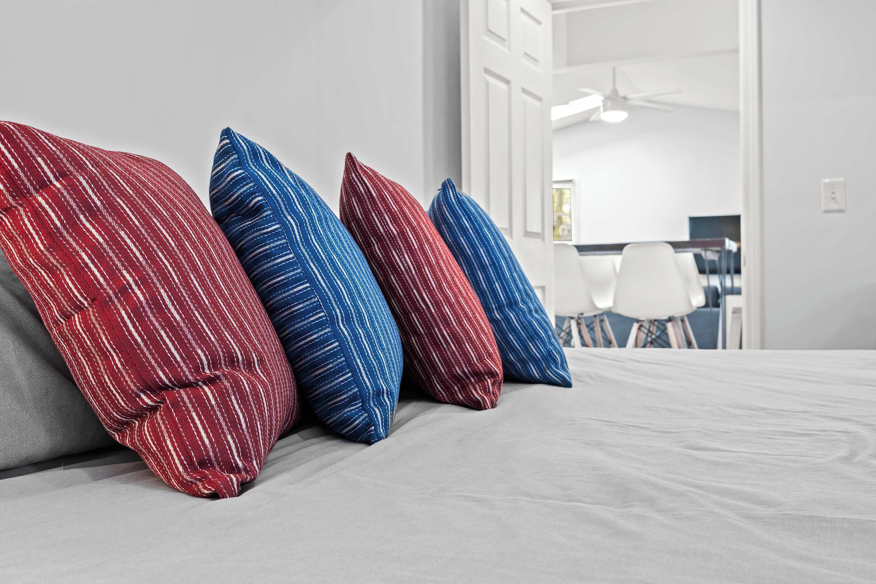 4 chambres, fer et planche à repasser, Wi-Fi, draps fournis