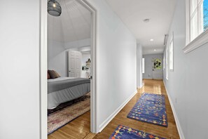 2 chambres, fer et planche à repasser, Wi-Fi, draps fournis