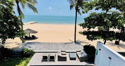 Beachfront Villa 4 Bedrooms Sanctuary Ho Tram Resort VIETNAM, BBQ, private pool