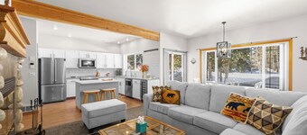 Birdie Glen Retreat - Golf course getaway with hot tub and office