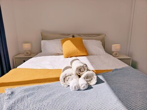 2 bedrooms, desk, iron/ironing board, free WiFi