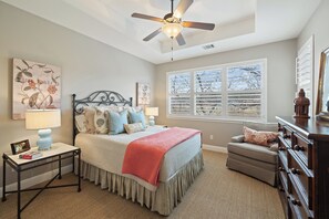 4 chambres, fer et planche à repasser, Wi-Fi, draps fournis