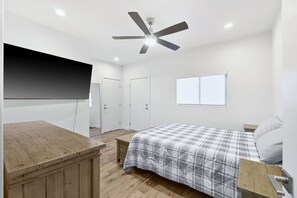 3 多间卧室、办公桌、熨斗/熨衣板、WiFi