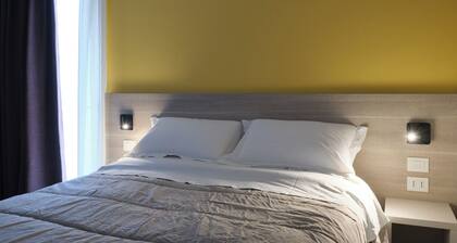 Room-double Room With Special Accesses i