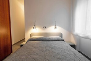 1 bedroom, iron/ironing board, WiFi